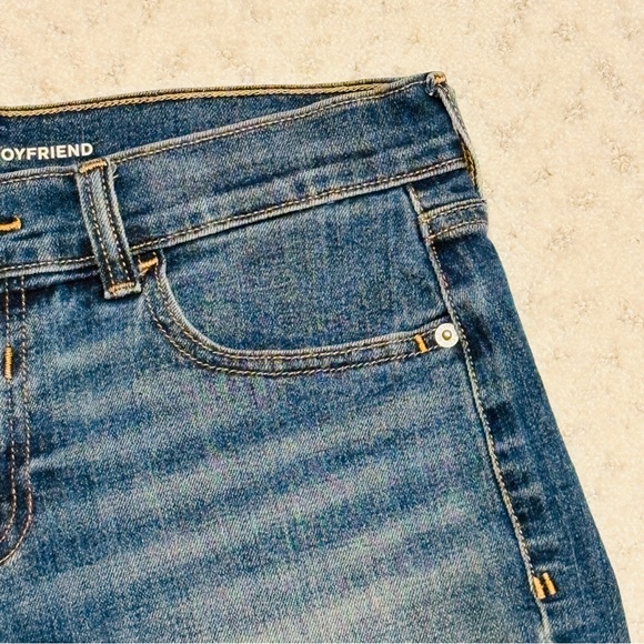 Old Navy Boyfriend Distressed Denim Shorts Womens Size 4 Blue Jean Festival Fun - Picture 7 of 10
